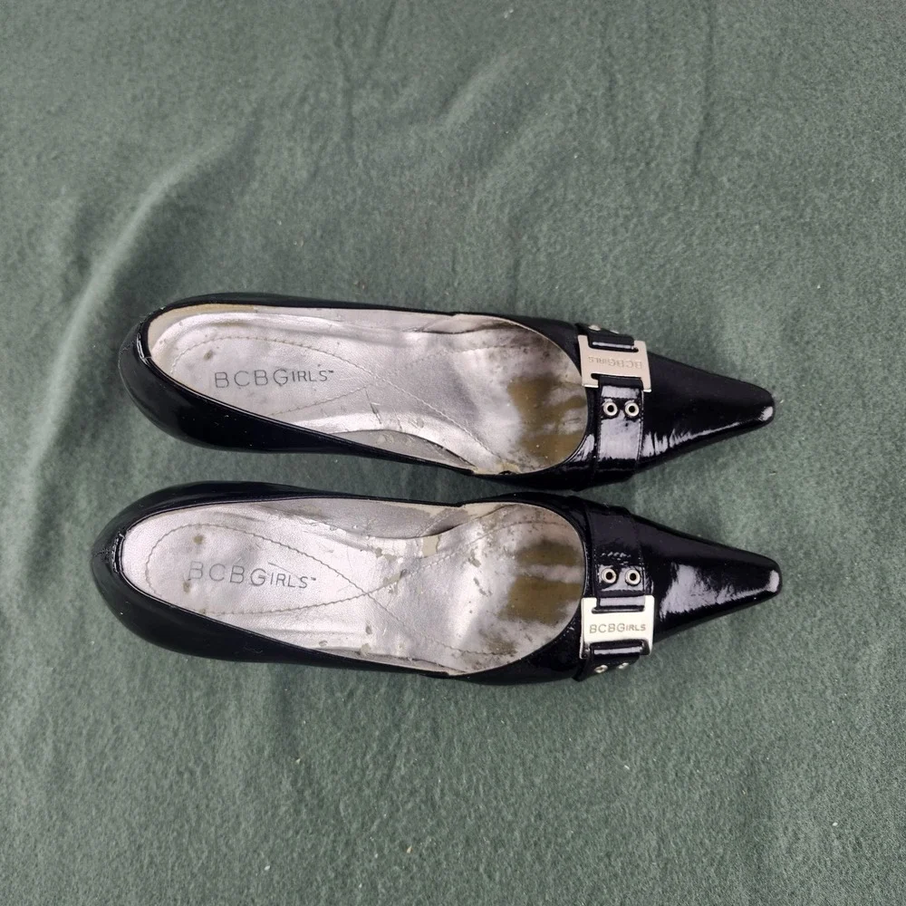 Vintage Y2K NEW BCBGirls Karola Black Patent Leather Point Toe Pumps Heels Sz 6B